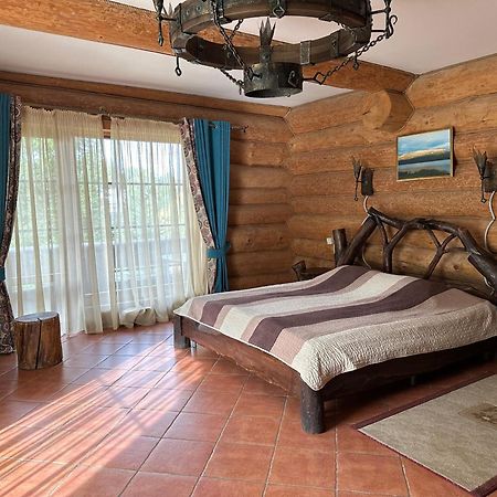 Фільварок Кмитів Hotel Velyki Kosharishcha Buitenkant foto