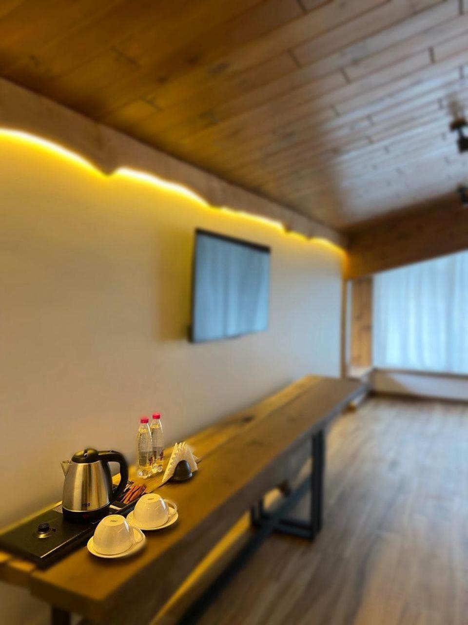 Фільварок Кмитів Hotel Velyki Kosharishcha Buitenkant foto