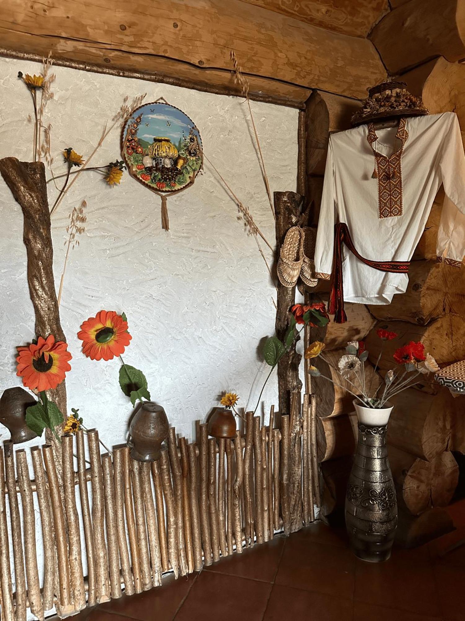Фільварок Кмитів Hotel Velyki Kosharishcha Buitenkant foto